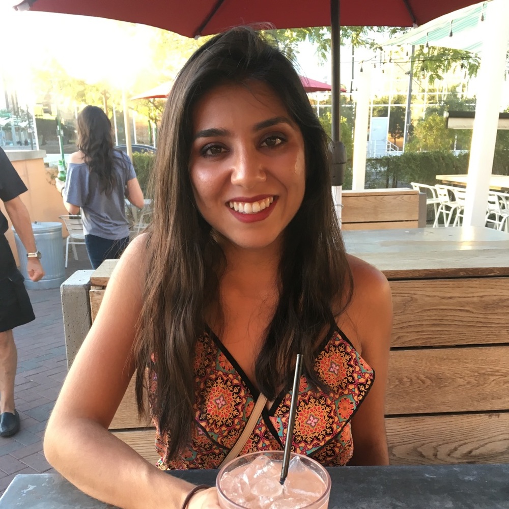 Meet your Posher, Roxana